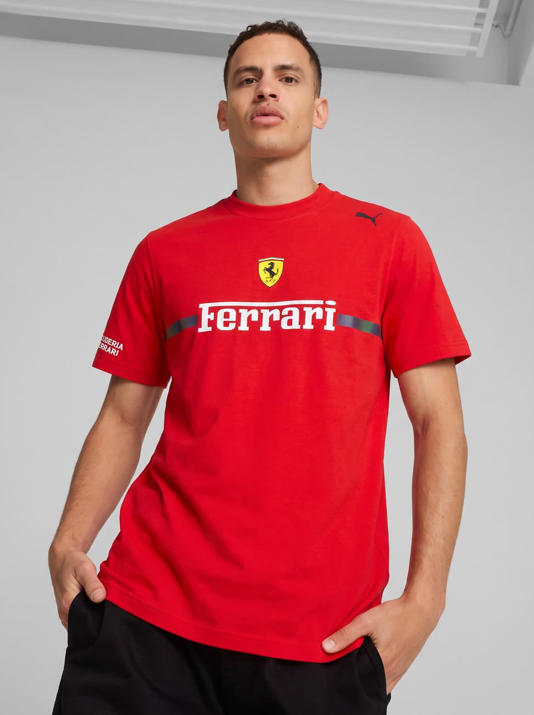 Camiseta roja de frente